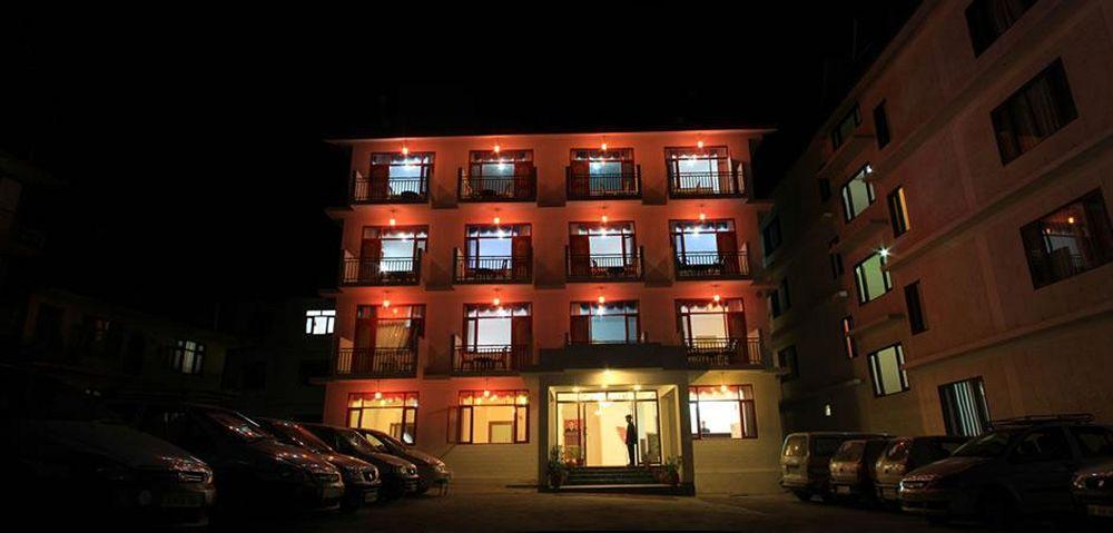 Chander Palace Manāli Εξωτερικό φωτογραφία